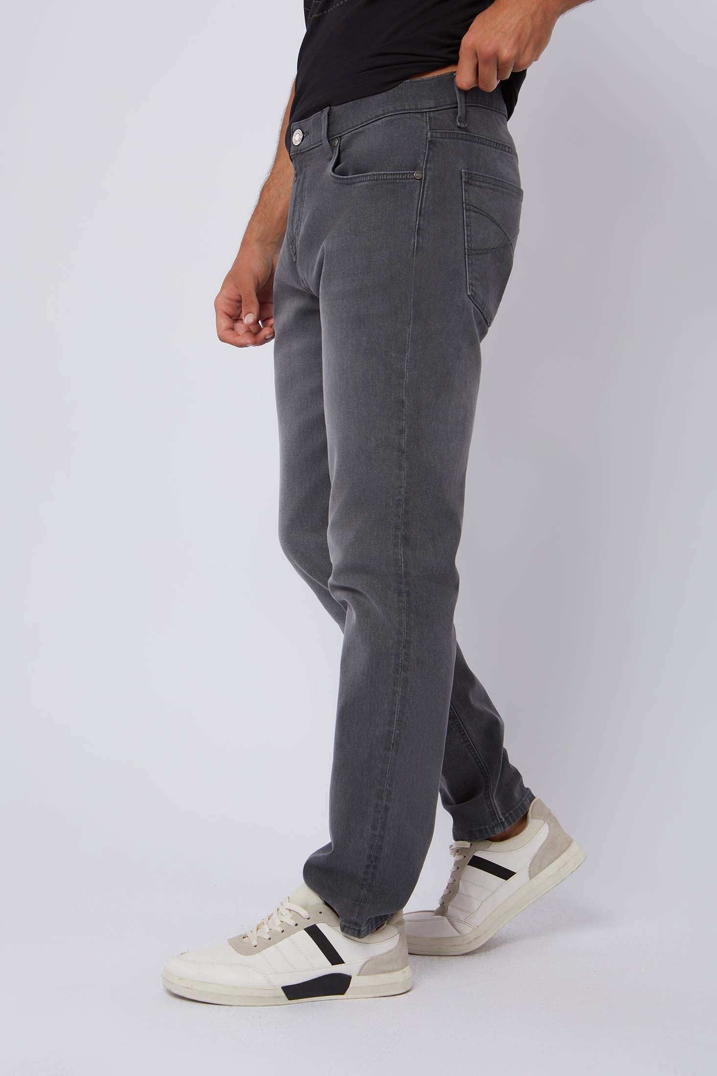 Dalydress men's straight fit grey jeans with casual white sneakers