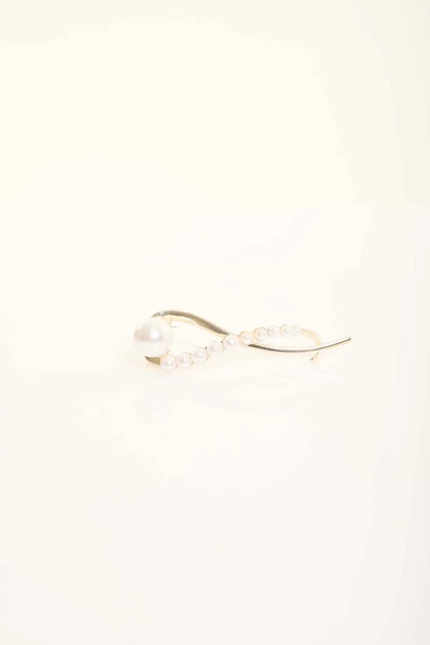Elegant Pearl Hair Clip